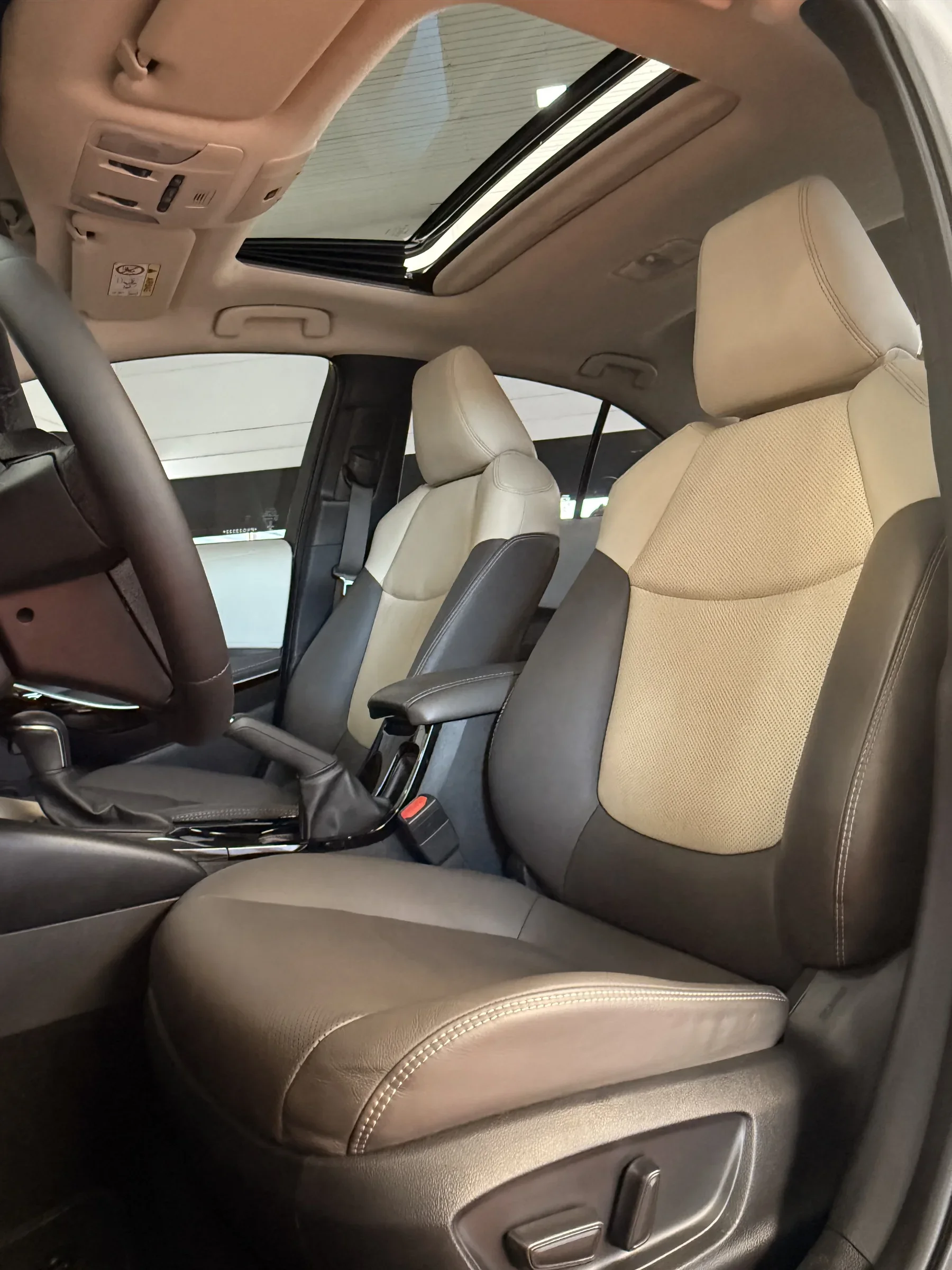 Toyota Corolla Altis Premium Hybrid 1.8 - foto 12