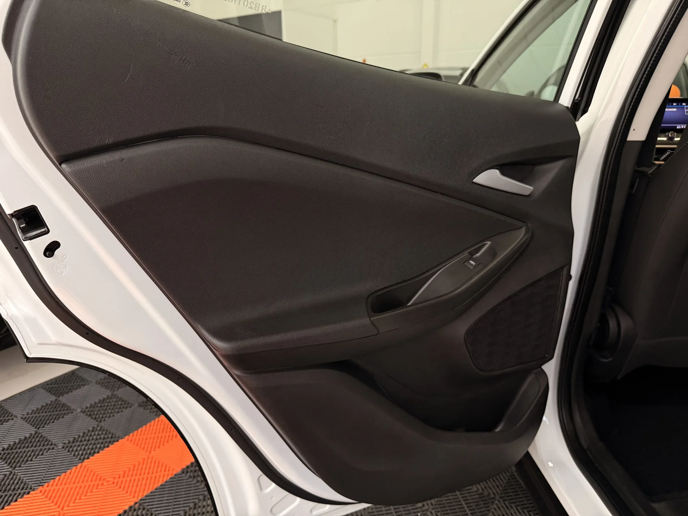 Chevrolet Tracker LT 1.0 Turbo - foto 12